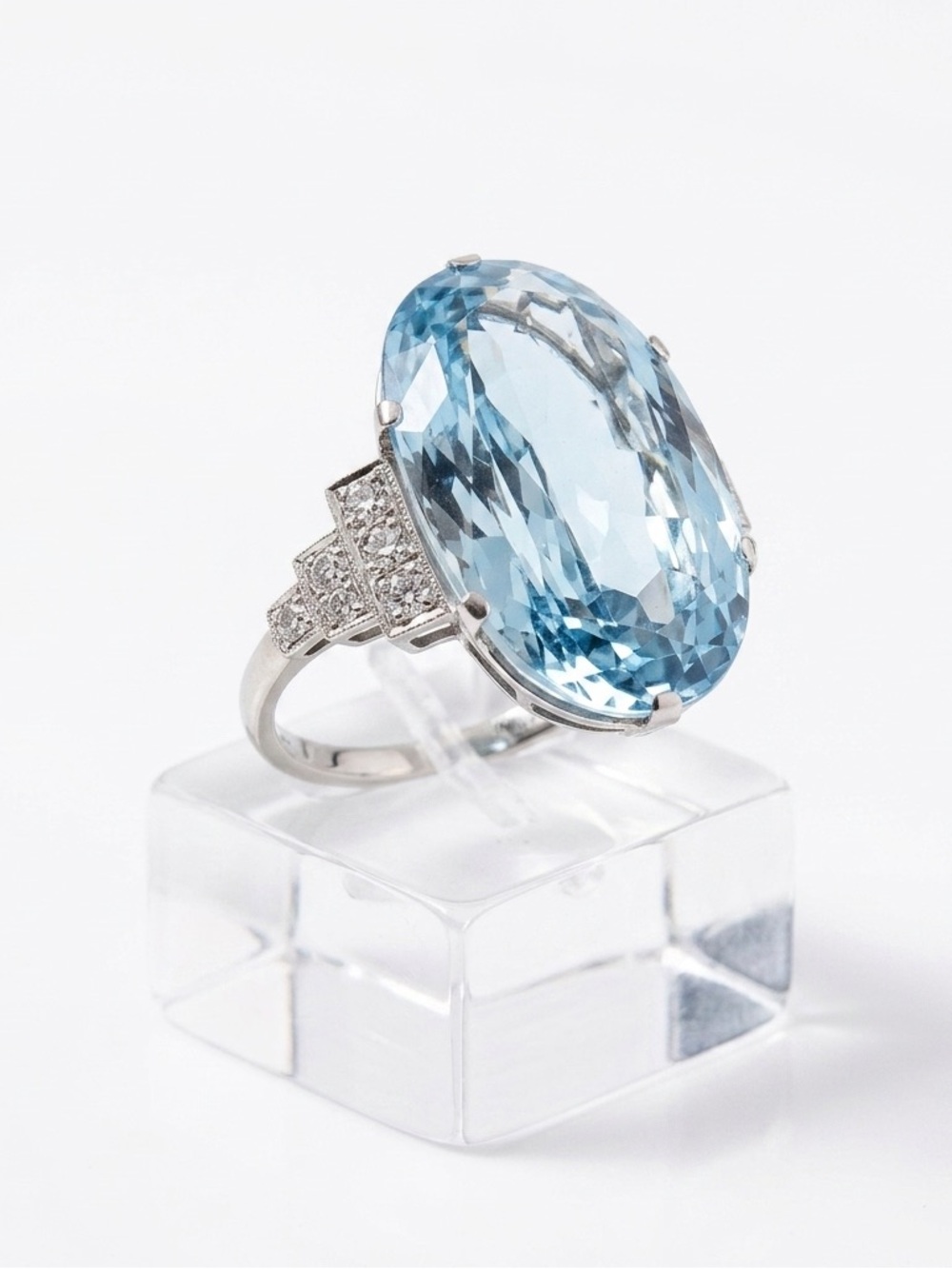 New S925 Sterling Silver Light Blue & White Crystal Topaz Oversized Oval Ring